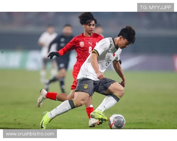 中国足球亚洲杯即将揭幕，球队备战状态备受关注