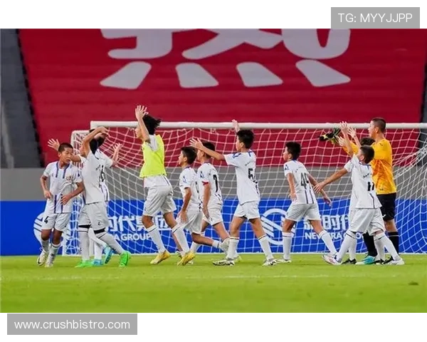 东亚杯足球赛落幕，冠军揭晓后各方表现热烈讨论阶段显现