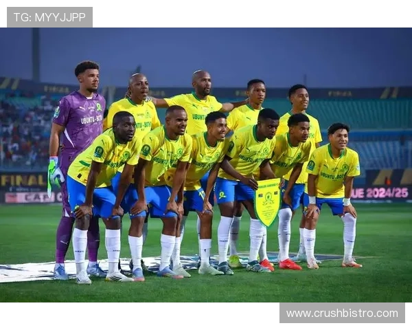 多特蒙德关键战连遭重创,防守漏洞与稳定性问题已明显制约争冠形势 多特蒙德关键战连遭重创,防守漏洞与稳定性问题已明显制约争冠形势